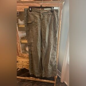 Guess Womens 31 Green Linen Cargo Pants with Utility Design